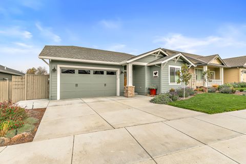 Tiny photo for 3937 Wyoming Lane, Medford, OR 97504 (MLS # 220211871)
