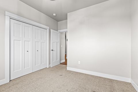 Tiny photo for 3937 Wyoming Lane, Medford, OR 97504 (MLS # 220211871)