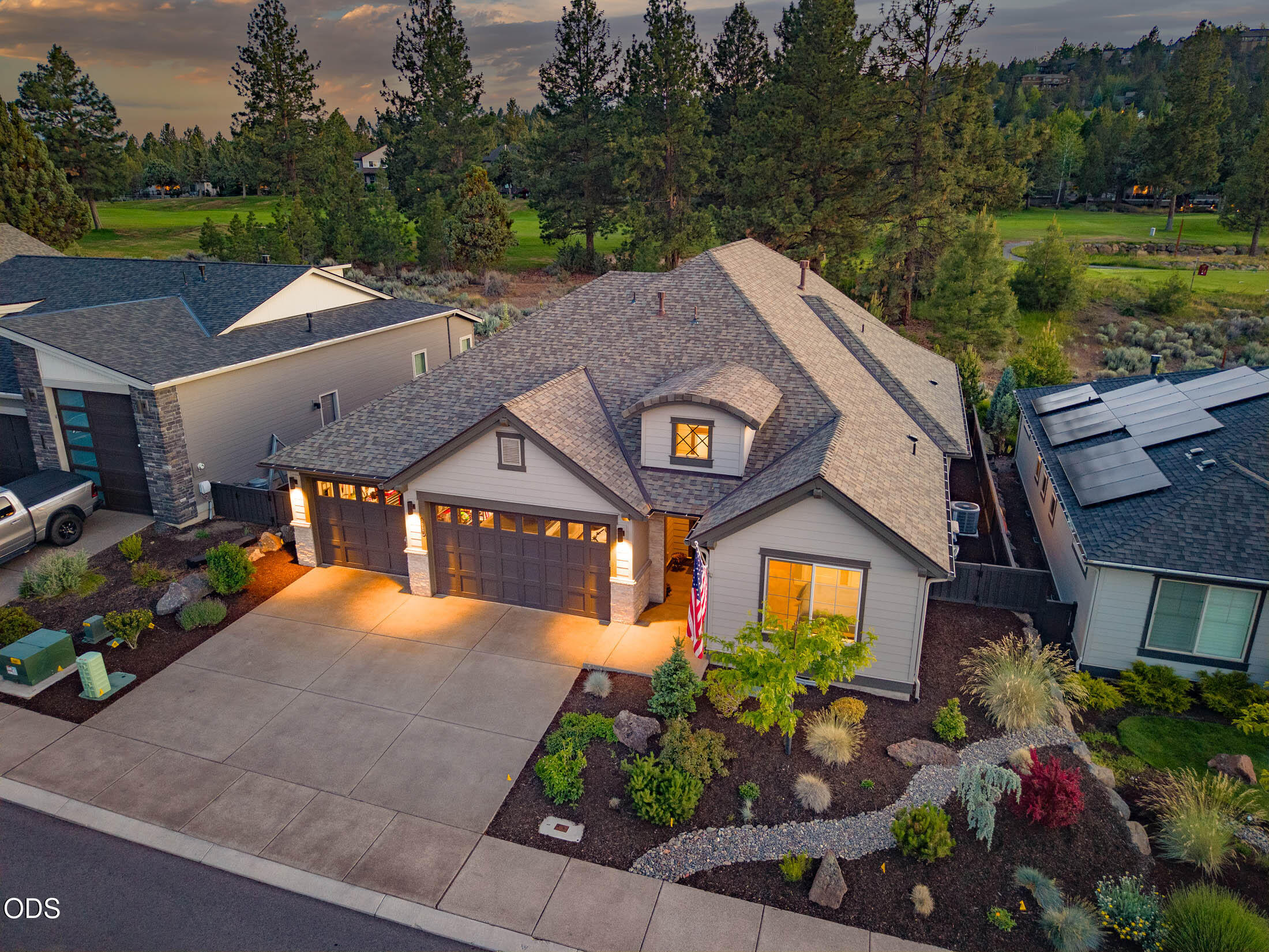 3087 NW Hidden Ridge Drive