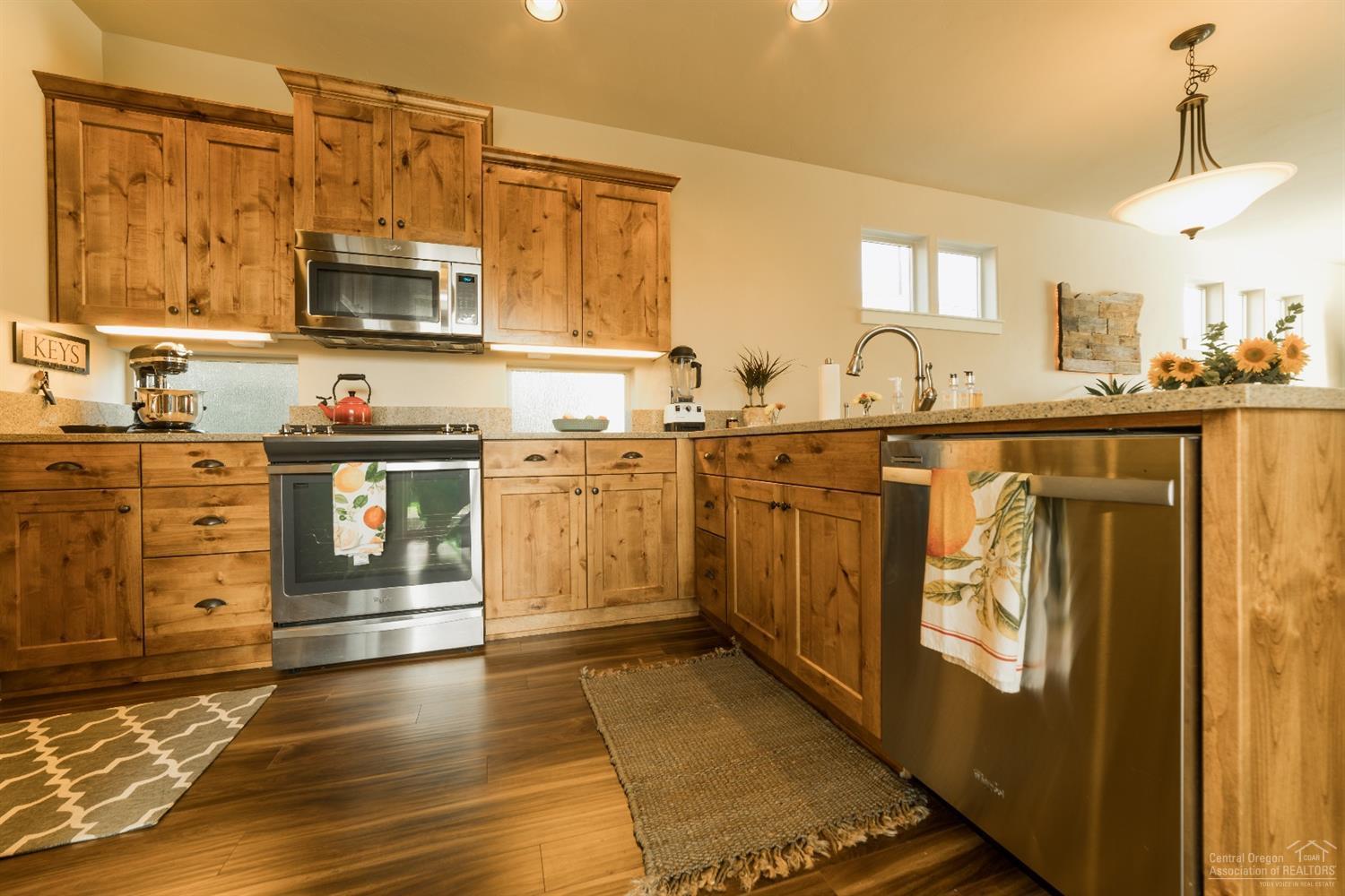 Lava Ridges - Residential