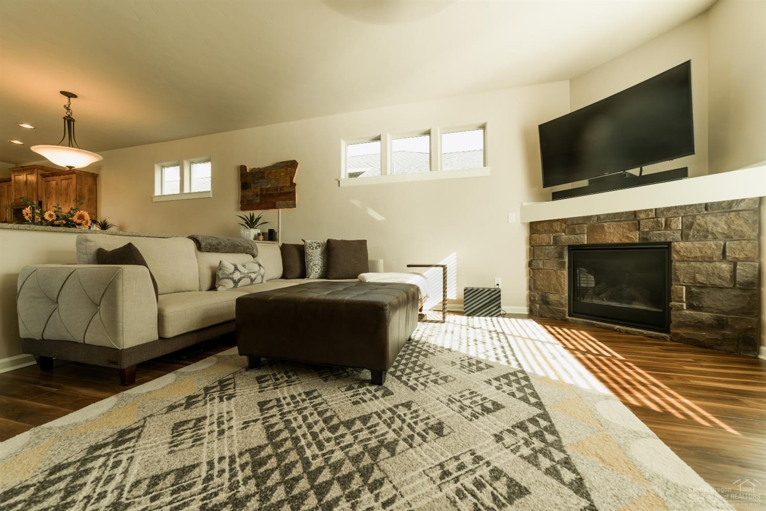 Lava Ridges - Residential