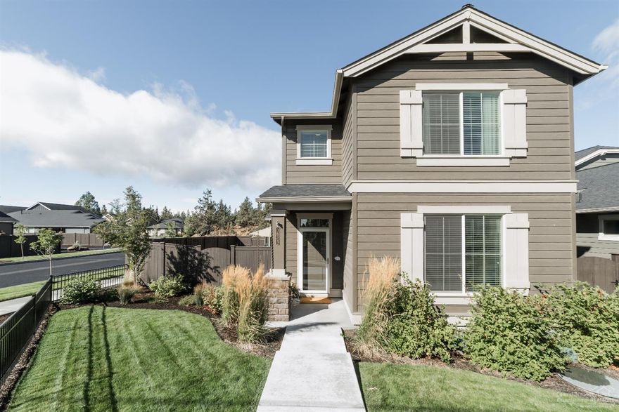 Pristine Like New Lava Ridges Home located right across the street from Pine Nursery Park. High quality finishes with quartz counter tops and SS appliances. Huge garage with room for all of your toys plus 2 cars. 3 bed 2.5 bath and an amazing open floor plan. Nice corner lot with a big patio perfect for entertaining. Must see to appreciate this amazing house. Community Pool/Pavilion and Front yard maintenance included.