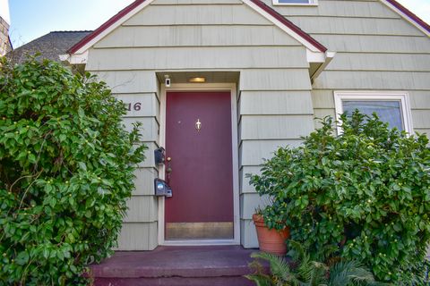 Tiny photo for 1114 -1116 Reddy Avenue, Medford, OR 97504 (MLS # 220216904)