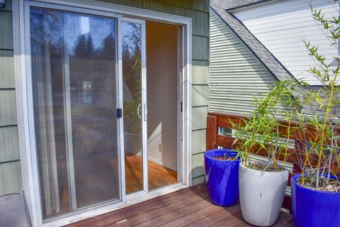 Tiny photo for 1114 -1116 Reddy Avenue, Medford, OR 97504 (MLS # 220216904)