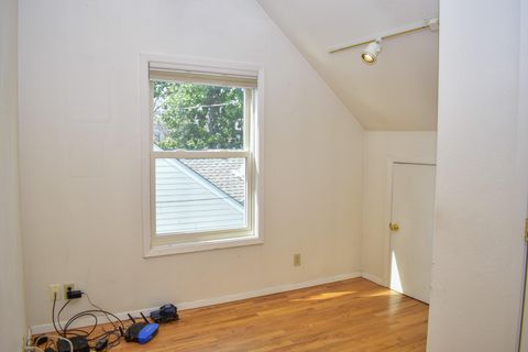 Tiny photo for 1114 -1116 Reddy Avenue, Medford, OR 97504 (MLS # 220216904)