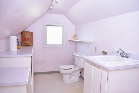 Tiny photo for 1114 -1116 Reddy Avenue, Medford, OR 97504 (MLS # 220216904)