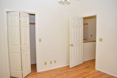 Tiny photo for 1114 -1116 Reddy Avenue, Medford, OR 97504 (MLS # 220216904)