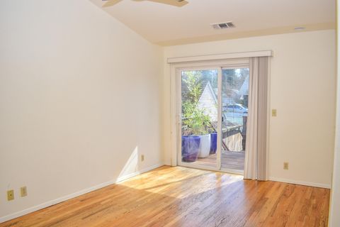 Tiny photo for 1114 -1116 Reddy Avenue, Medford, OR 97504 (MLS # 220216904)