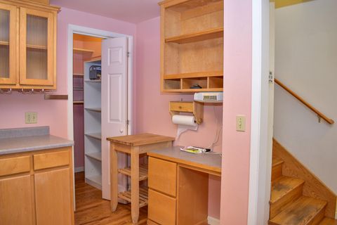 Tiny photo for 1114 -1116 Reddy Avenue, Medford, OR 97504 (MLS # 220216904)