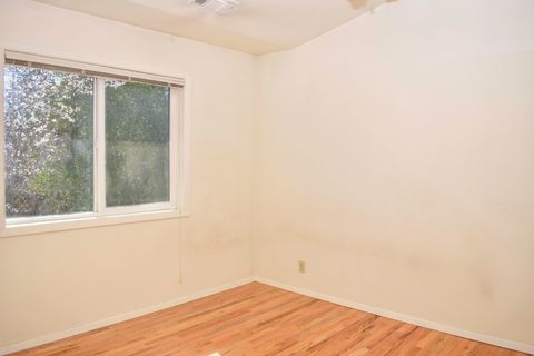 Tiny photo for 1114 -1116 Reddy Avenue, Medford, OR 97504 (MLS # 220216904)