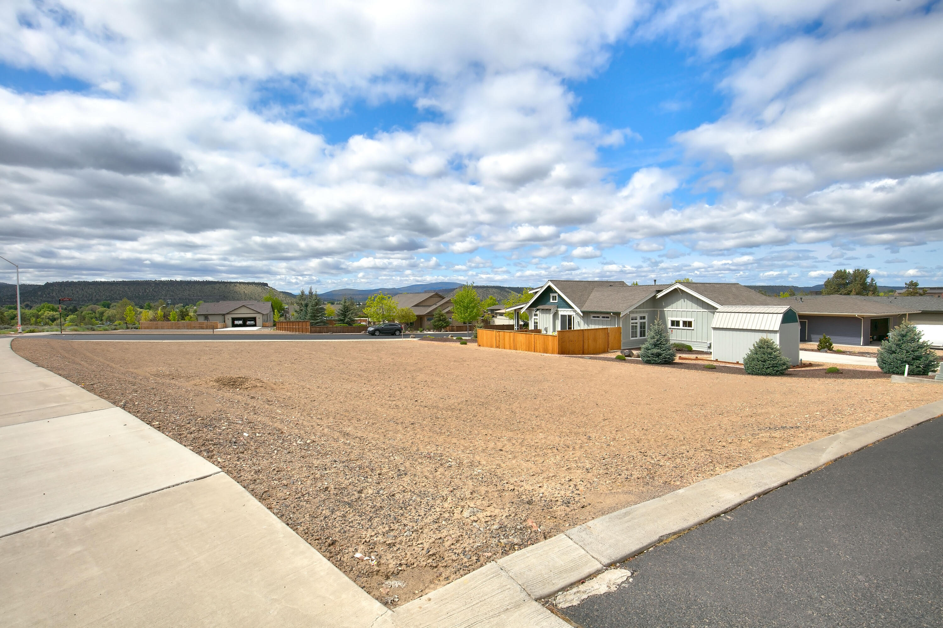2177 NE Kokanee Way Lot 4