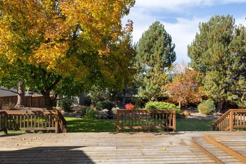 Tiny photo for 61159 Ladera Road, Bend, OR 97702 (MLS # 220211150)