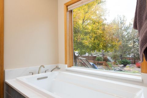 Tiny photo for 61159 Ladera Road, Bend, OR 97702 (MLS # 220211150)