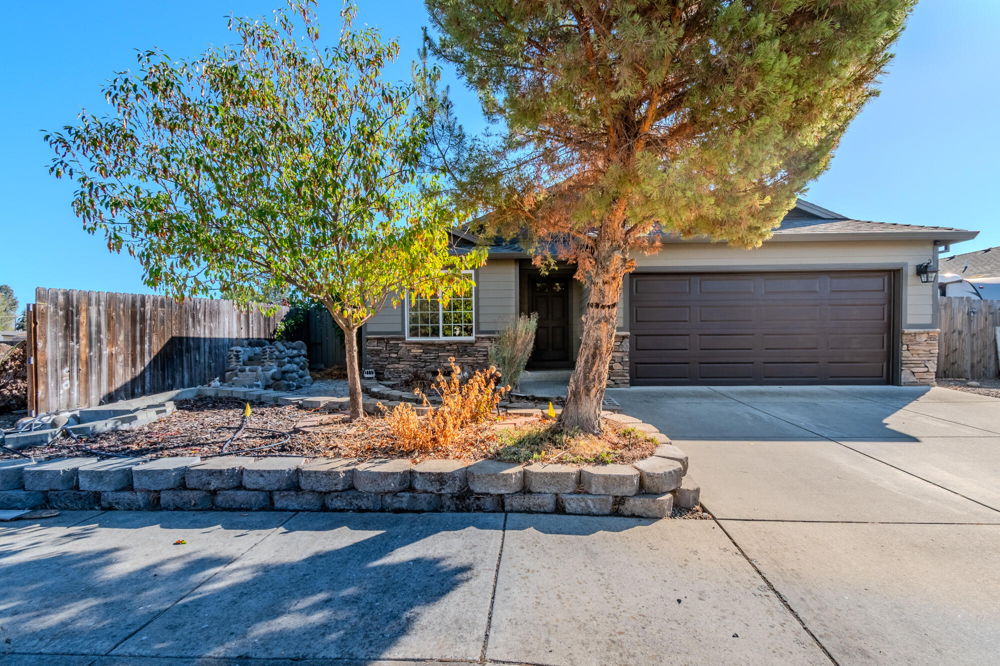 Los Robles Subdivision - Residential