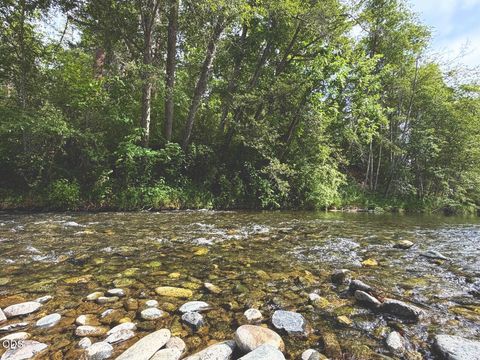 Tiny photo for 2874 Eastside Road, Jacksonville, OR 97530 (MLS # 220224632)