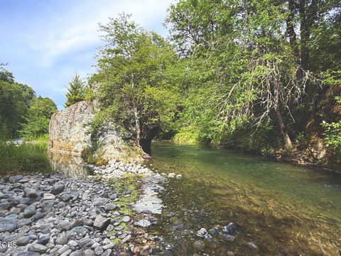 Tiny photo for 2874 Eastside Road, Jacksonville, OR 97530 (MLS # 220224632)