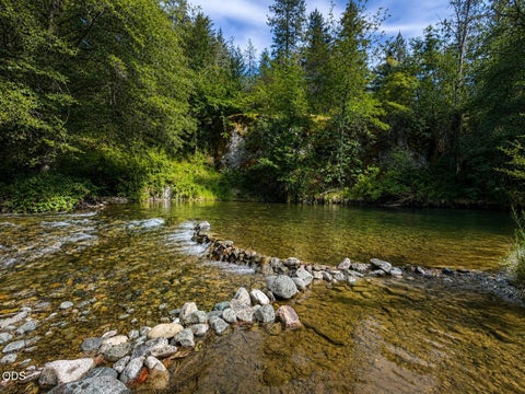Photo of 2874 Eastside Road, Jacksonville, OR 97530 (MLS # 220224632)