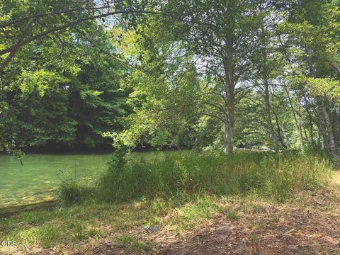 Tiny photo for 2874 Eastside Road, Jacksonville, OR 97530 (MLS # 220224632)