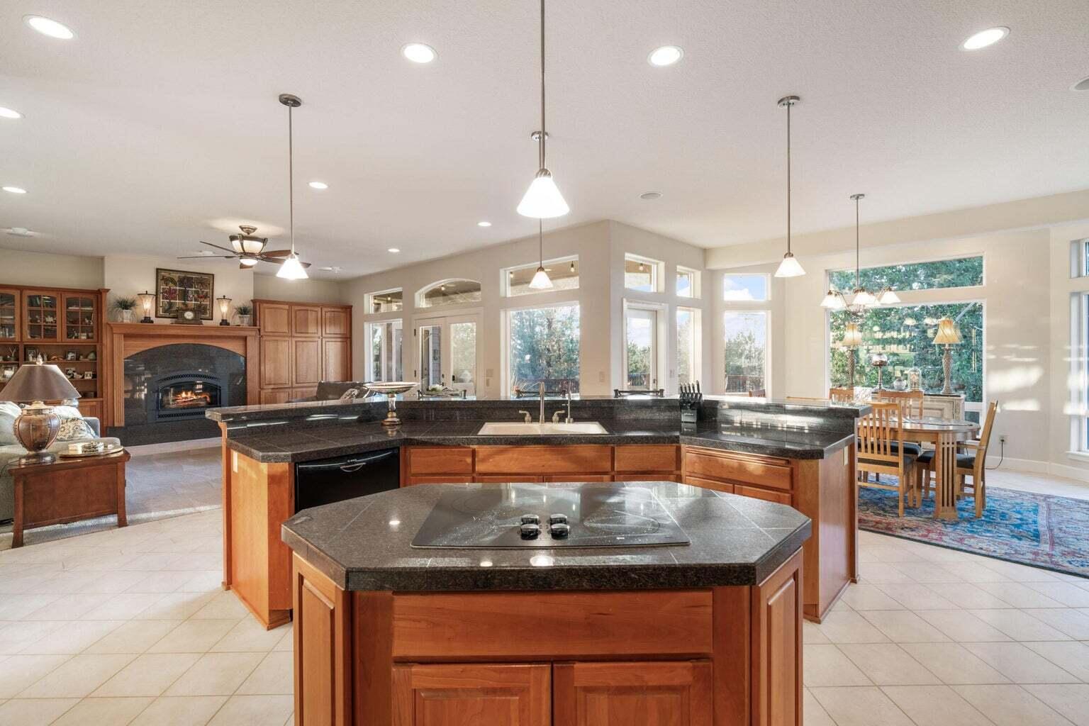 Mtn View Estate - Residential