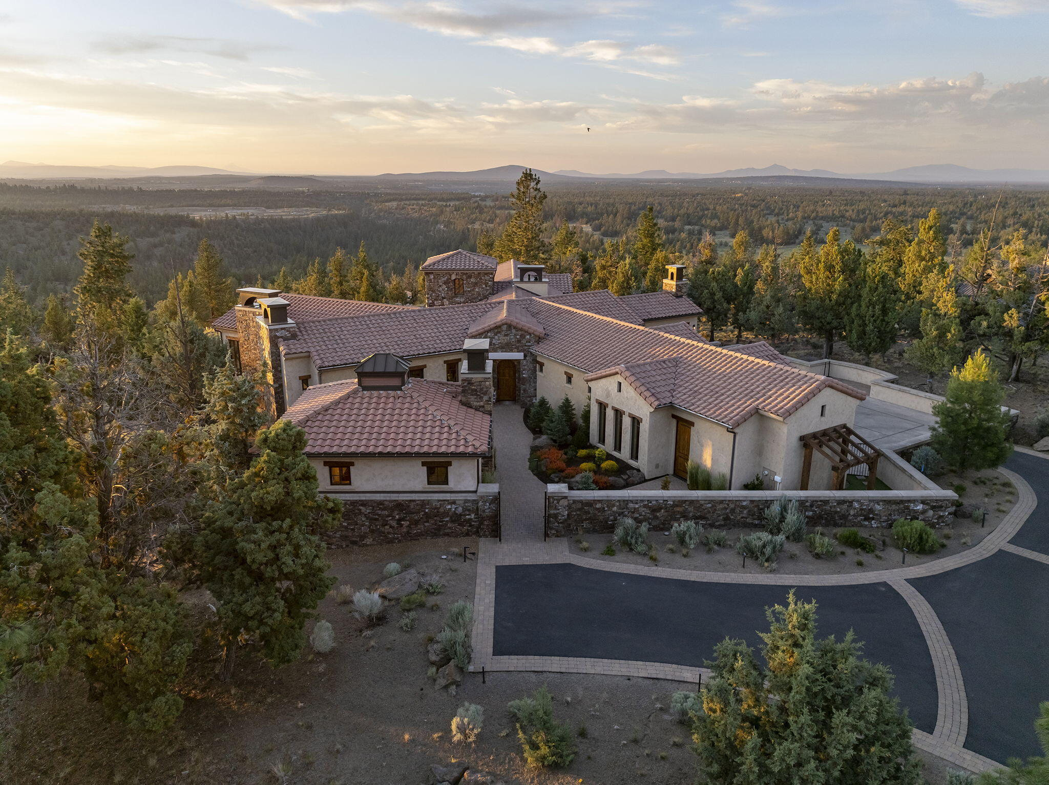 1843 NW Wild Rye Circle