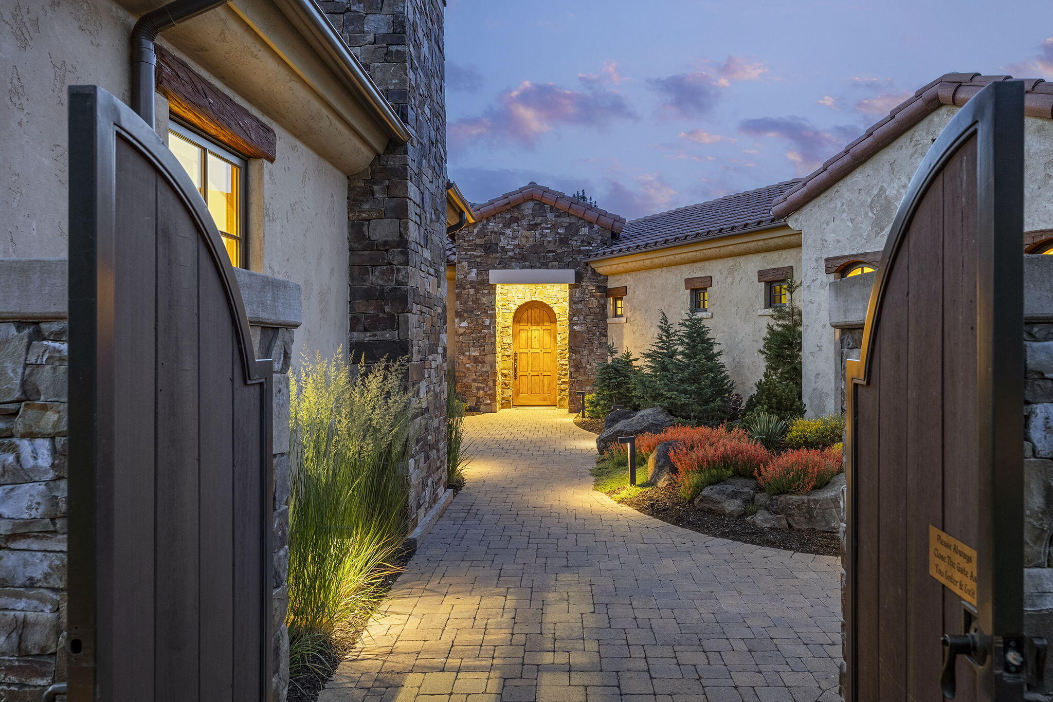 1843 NW Wild Rye Circle