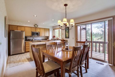 Tiny photo for 57321 Beaver Ridge Loop #1, Sunriver, OR 97707 (MLS # 220217504)