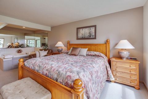 Tiny photo for 57321 Beaver Ridge Loop #1, Sunriver, OR 97707 (MLS # 220217504)