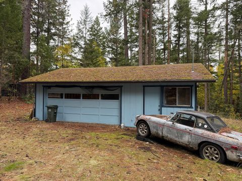 Tiny photo for 136 Hathaway Drive, Kerby, OR 97531 (MLS # 220211595)