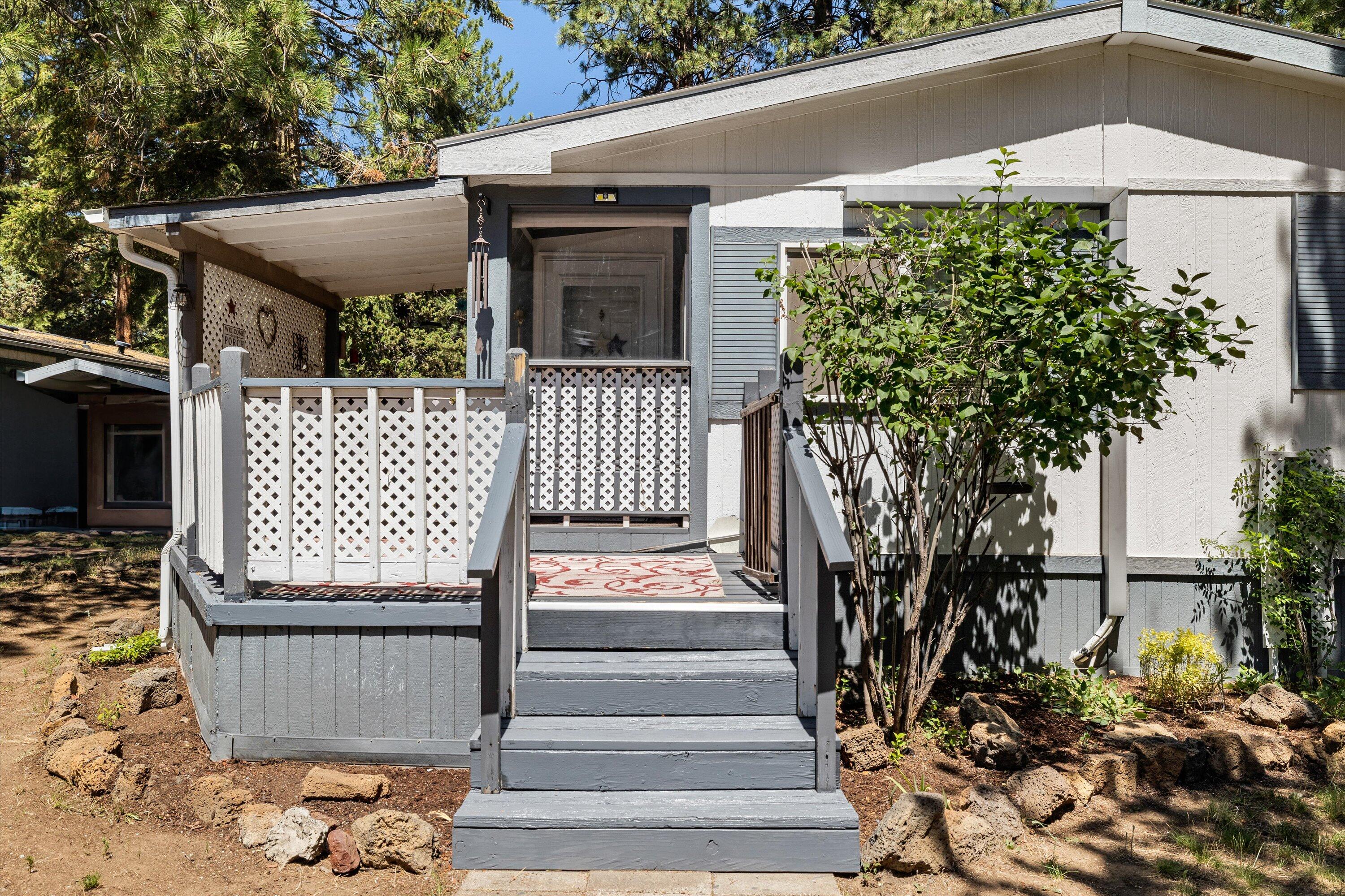 61060 Kings Lane 106