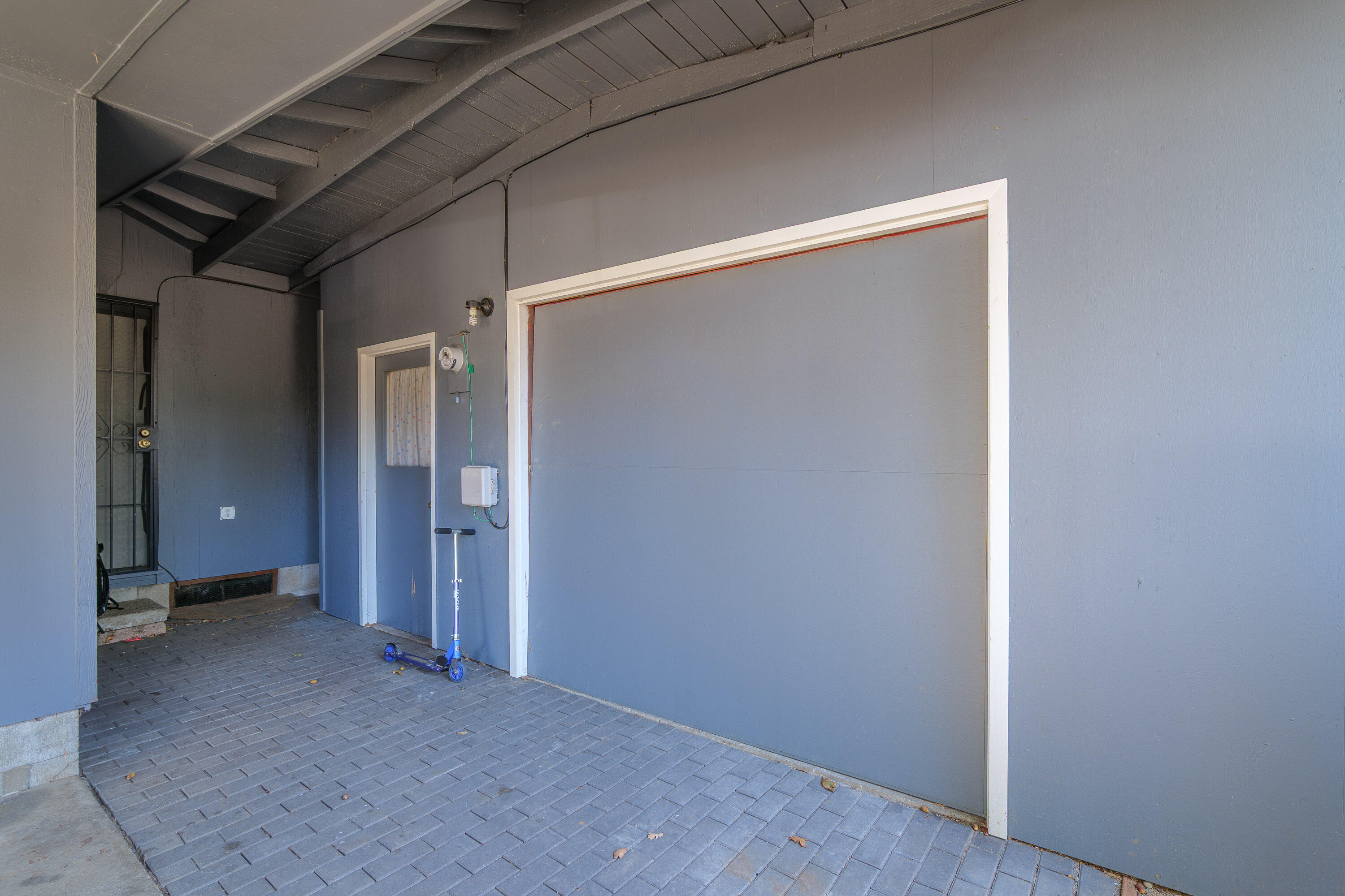 Nelson's - Residential