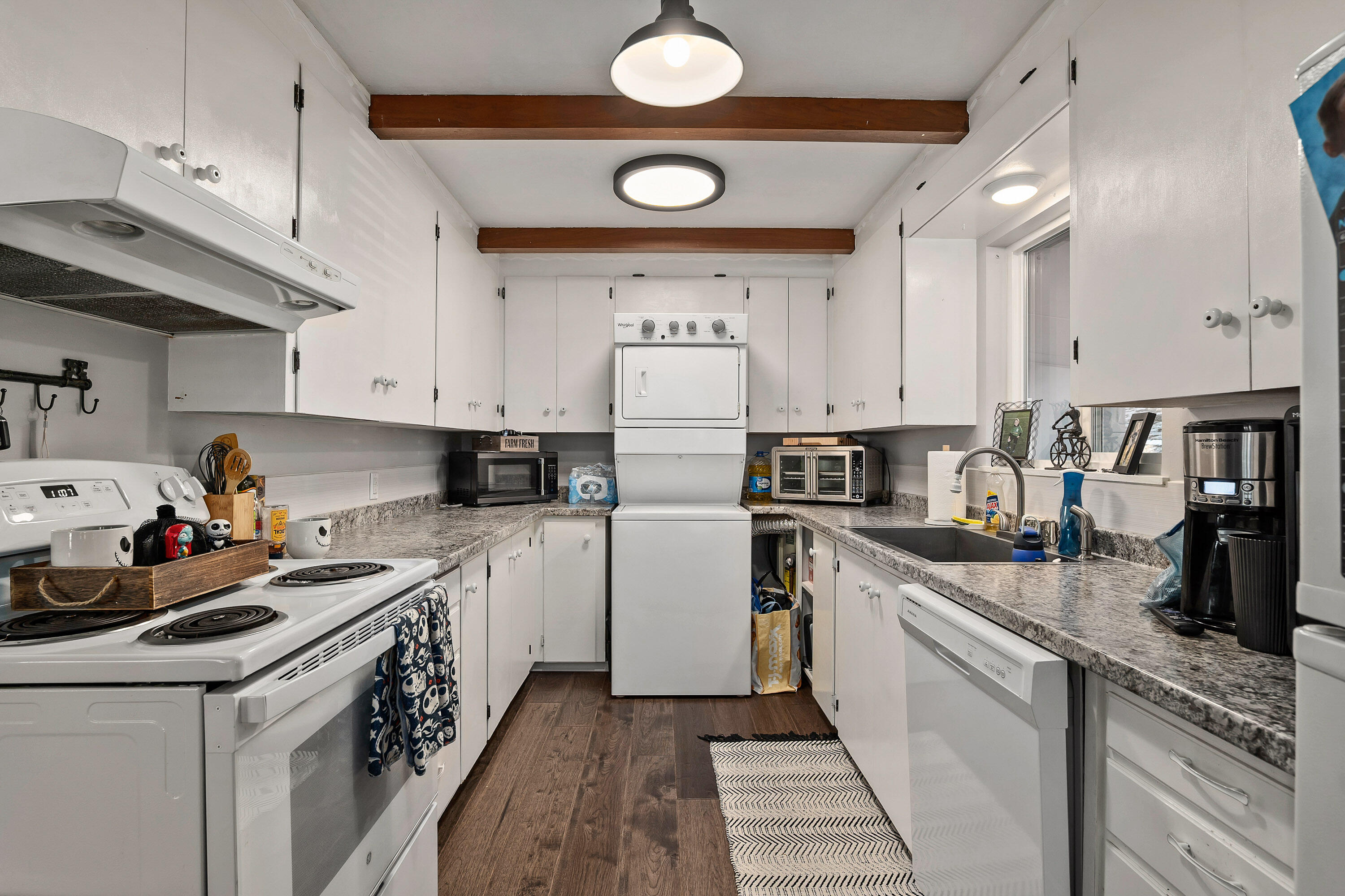 Nelson's - Residential