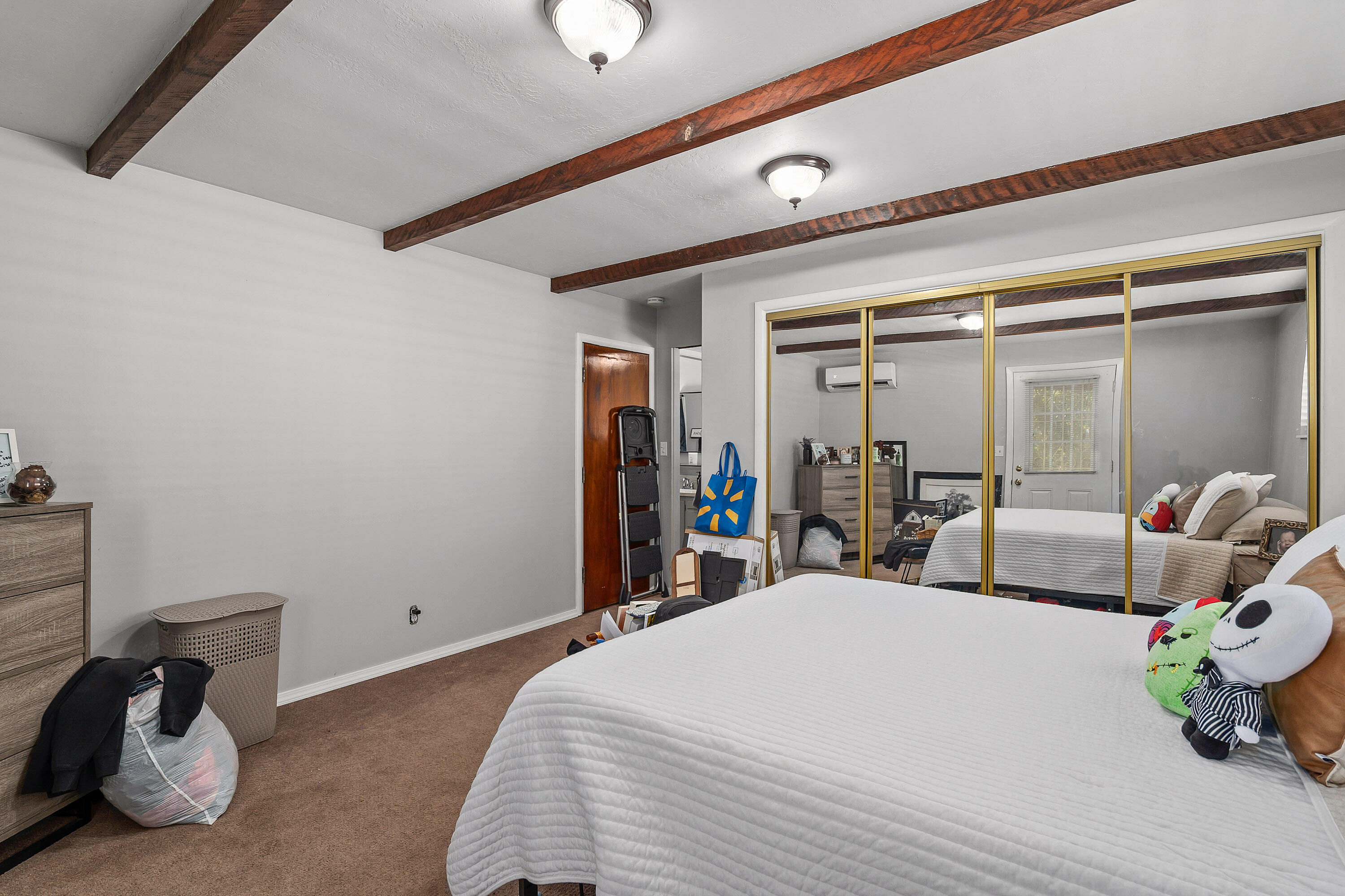 Nelson's - Residential