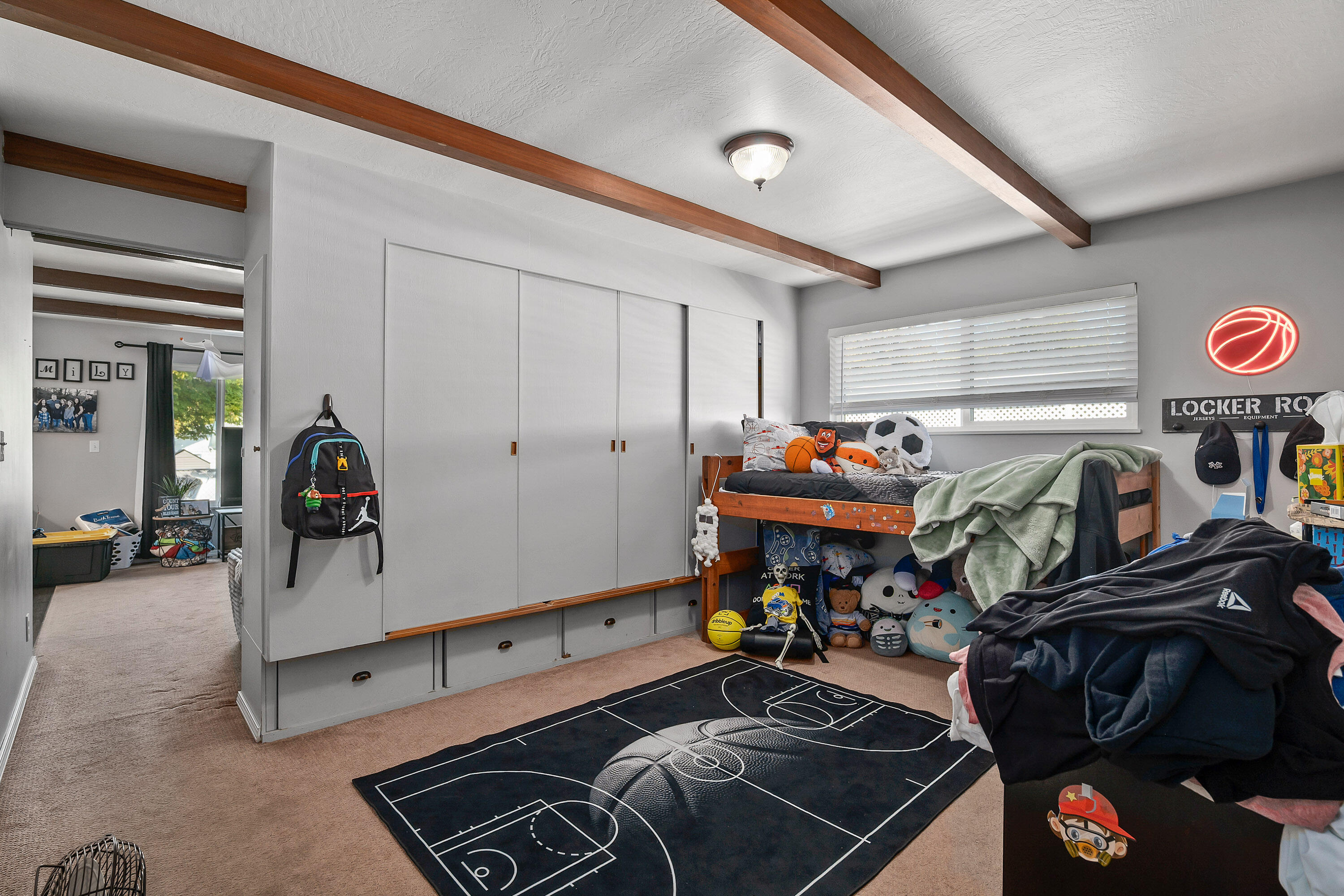 Nelson's - Residential