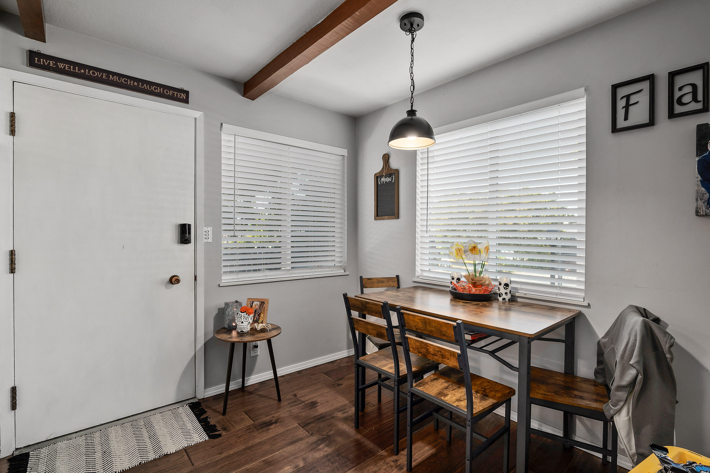 Nelson's - Residential