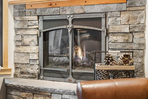 Tiny photo for 57557 Lupine Lane #7, Sunriver, OR 97707 (MLS # 220212421)