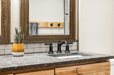 Tiny photo for 57557 Lupine Lane #7, Sunriver, OR 97707 (MLS # 220212421)