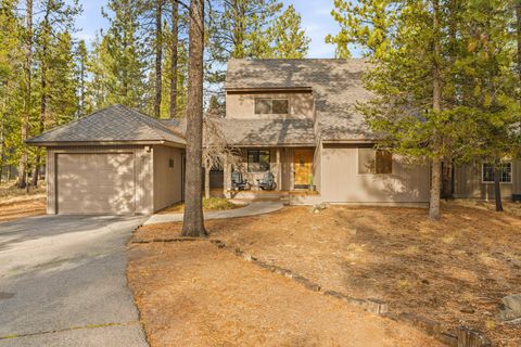 Tiny photo for 57557 Lupine Lane #7, Sunriver, OR 97707 (MLS # 220212421)