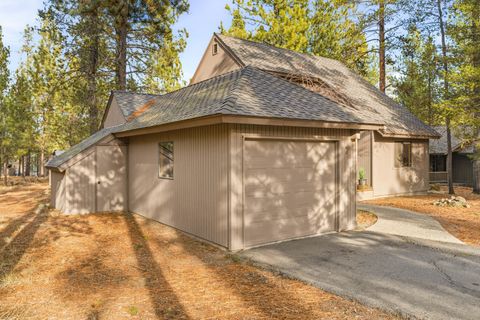 Tiny photo for 57557 Lupine Lane #7, Sunriver, OR 97707 (MLS # 220212421)