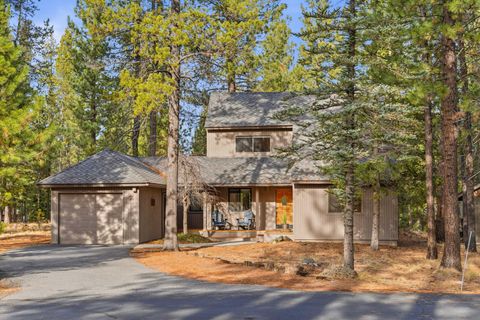 Tiny photo for 57557 Lupine Lane #7, Sunriver, OR 97707 (MLS # 220212421)