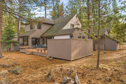 Tiny photo for 57557 Lupine Lane #7, Sunriver, OR 97707 (MLS # 220212421)