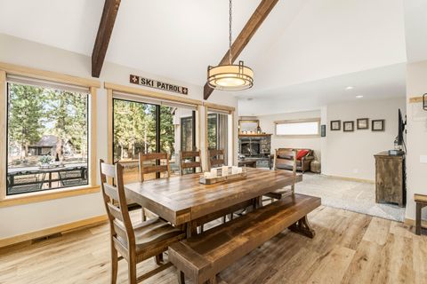 Tiny photo for 57557 Lupine Lane #7, Sunriver, OR 97707 (MLS # 220212421)