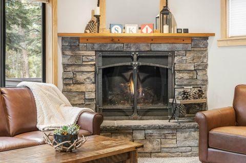 Tiny photo for 57557 Lupine Lane #7, Sunriver, OR 97707 (MLS # 220212421)