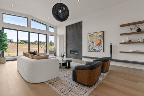 Tiny photo for 3122 NW Crossing Drive, Bend, OR 97703 (MLS # 220212928)