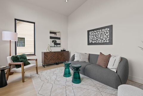 Tiny photo for 3122 NW Crossing Drive, Bend, OR 97703 (MLS # 220212928)