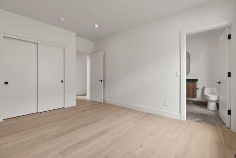 Tiny photo for 3122 NW Crossing Drive, Bend, OR 97703 (MLS # 220212928)