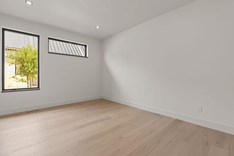 Tiny photo for 3122 NW Crossing Drive, Bend, OR 97703 (MLS # 220212928)