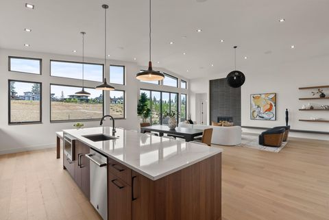 Tiny photo for 3122 NW Crossing Drive, Bend, OR 97703 (MLS # 220212928)