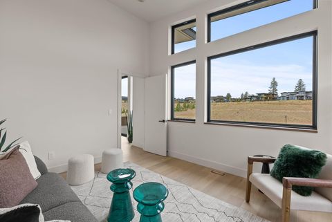 Tiny photo for 3122 NW Crossing Drive, Bend, OR 97703 (MLS # 220212928)