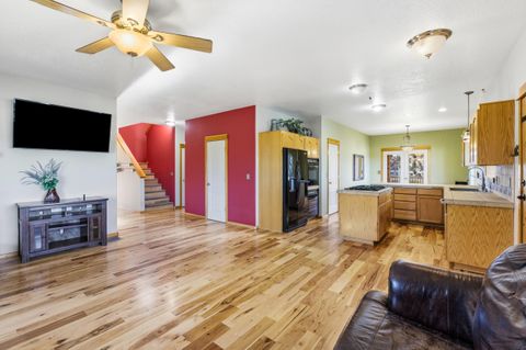 Tiny photo for 62262 Chickadee Lane, Bend, OR 97701 (MLS # 220212403)