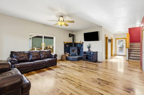 Tiny photo for 62262 Chickadee Lane, Bend, OR 97701 (MLS # 220212403)